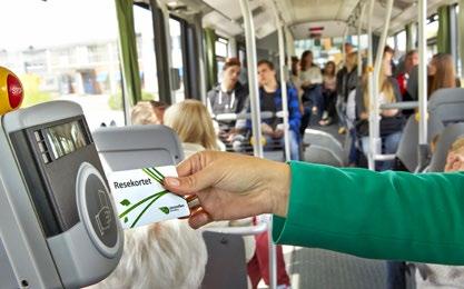 BILJETTER OCH KORT Årskort för buss och tåg Årskortet är vårt förmånligaste erbjudande för dig som reser regelbundet med oss. Kostnaden för årskort motsvarar 9,5 periodkort.