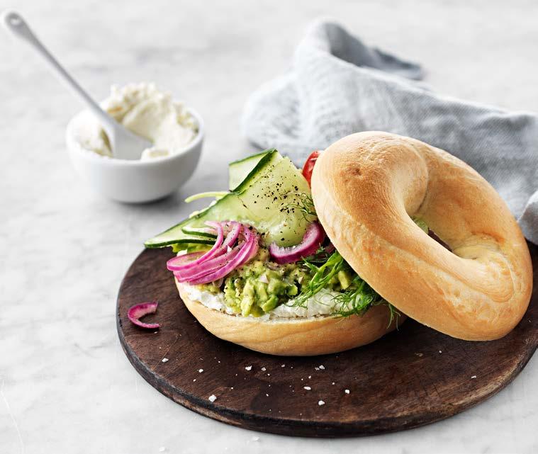 Bagel Plain & Bagel Rustic Från Kraków till New York Bageln har sitt ursprung i Krakóws judiska kvarter.