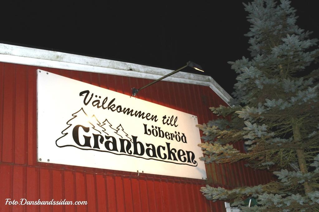 Söndagsdans Granbacken i Löberöd Plats: Granbacken, Löberöd.