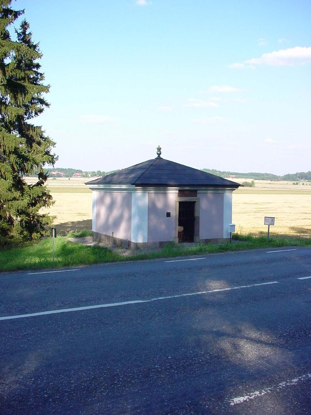 9 Lars Strandell 60år Kyrkokamrer i Danmark-Funbo församling, ersättare i kommunstyrelsen och kommunfullmäktige Gift, tre vuxna barn, bosatt i Knivsta sedan 1984.