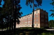 Brf Lagerkransen, Borås På uppdrag av Vasallen har Wäst-Bygg uppfört 44 moderna bostadsrätter i den klassiska kasernen på gamla I15 från 1910- talet i västra Borås.