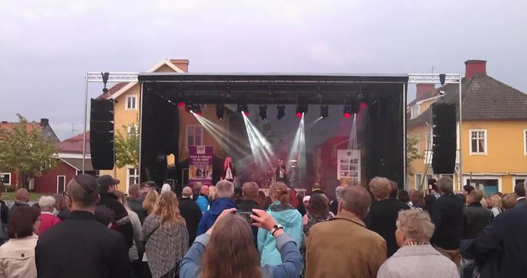 Fördjupad översiktsplan för Alvesta tätort Samrådshandling Torggatan och Allbotorget Nuläge och utmaningar Allbotorget är en frekvent använd parkering (ofta fullbelagd) och ligger strategiskt med
