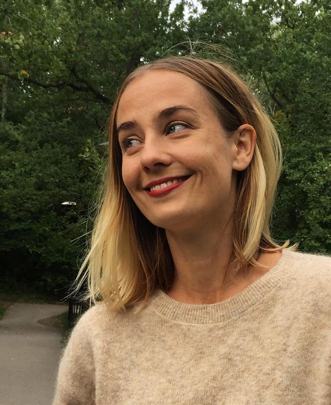 Anna har i tio års tid arbetat med miniatyrer, där ett av resultaten är dockskåpsgalleriet Gallery 1:10.