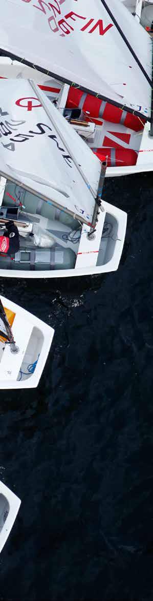 Innehåll Ledare... 5 OS i Rio...6 Vision...8 Kappsegling...9 Utbildning & klubbar...16 Media......22 Utbildning & klubbar......23 Kappsegling...26 Fritidssegling... 28 Utmärkelser......31 Resultat.
