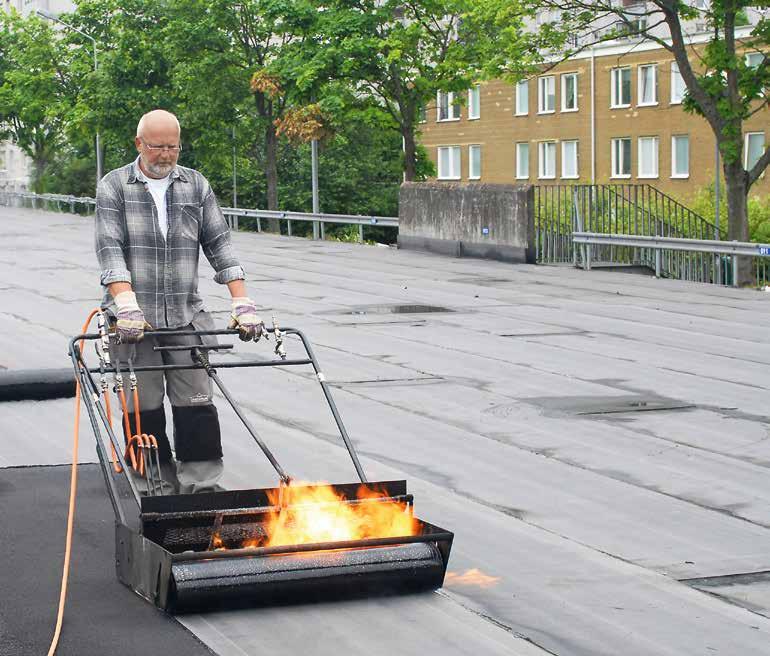 Syntetisk primer Epoxi Epoxiharts framställs ur epiklorhydrin och bisfenol A, och hartsets molekylvikt beror av förhållandet mellan dessa båda komponenter.
