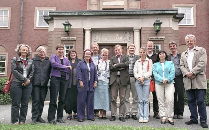forsknings- och utvecklingsmöjligheter inom kulturarvspedagogik. Projektet avslutas under våren 2005 med en nationell konferens.