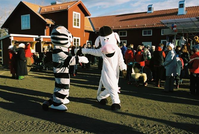 Gränser 31 augusti -5 september En utställningsbuss om tolerans och demokrati. Mångkultur är en del av museets prioriterade områden. Innehållet i Gränser tog upp ämnen med detta perspektiv.