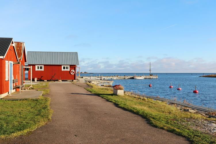 Källahamn med fri utsikt över