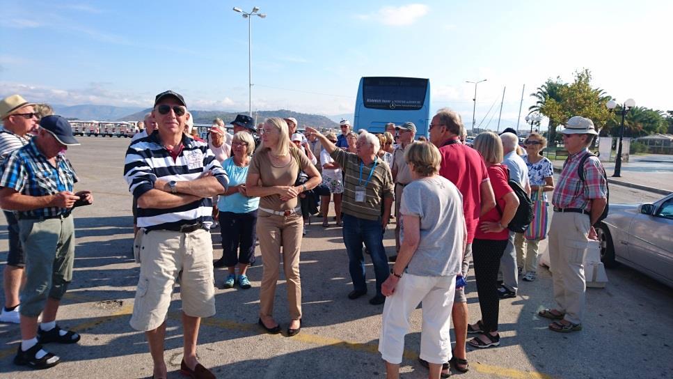 Resa med Västerträffen till Grekland 27 sept 4 okt 27 september Vi samlades TIDIGT på morgonen vid Västerträffen. Redan 4.30 avgick bussen som förde oss till Landvetter flygplats.