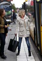 Tänk på att vi inte tar emot kontanter ombord på bussen. TAPPAT BORT KORTET ELLER OM DET BLIR STULET? Tappar du bort kortet eller om det blir stulet ska du ta kontakt med skolans handläggare.