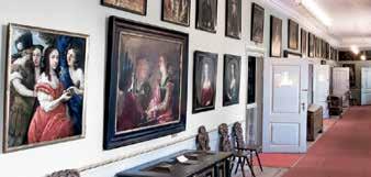 UPPLEV GAVNØ MED GUIDE RUNDVISNING TRÄDGÅRDSVANDRING LEVANDE HISTORIA Följ runt med våra duktiga guider på Gavnø Slott och Slottskyrka och lyssna till den spännande historien om Gavnø.