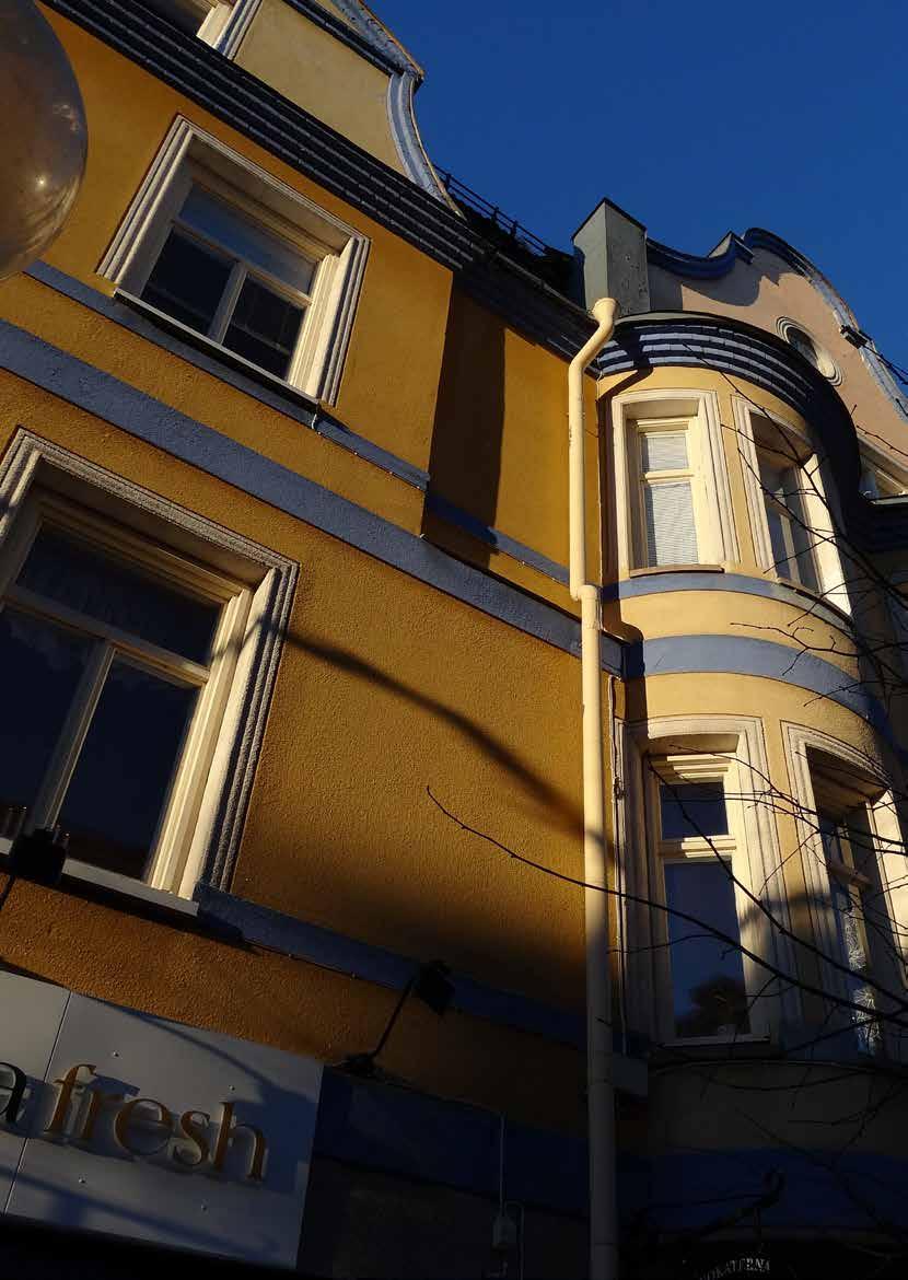 BOENDE Mora tätort har en befolkning på omkring 10 500 personer. Det finns olika slag av bostäder men många bor i egna småhus.