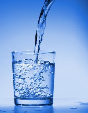 Exempel: Sammansättning Vanligt vatten består av två enklare ämnen väte och syre.