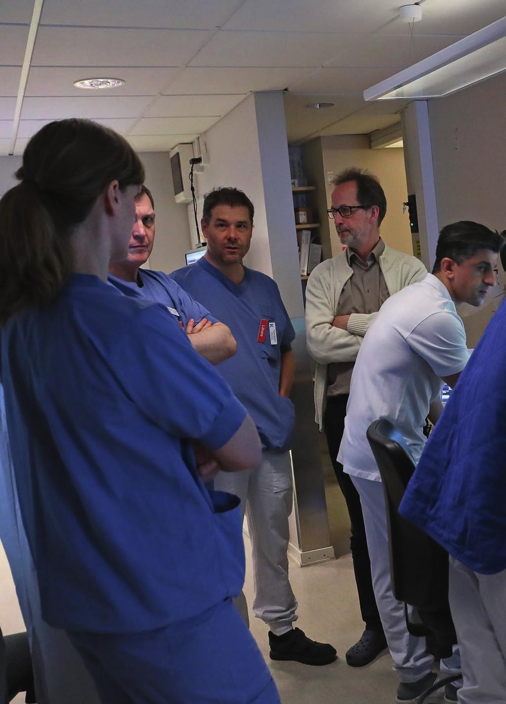 Kliniken i fokus ETT TIGHT TEAM som Om man vill att arbetsdagarna ska gå i sin gilla lunk utan några större utmaningar ska man nog inte söka jobb inom Funktionsområde neuroradiologi vid Karolinska