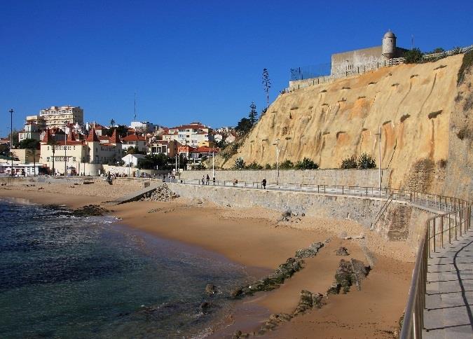 Slottet är med på UNESCOs lista över världskulturarv och räknas som ett av de sju portugisiska underverken.
