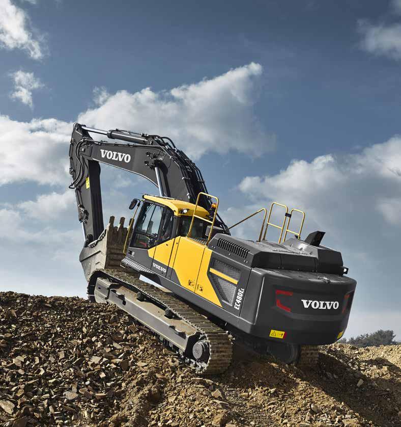 Förstärkt Med en stark, tredelad och en X-formad ram i höghållfast stål är Volvos grävmaskiner byggda för att stå emot tuffa