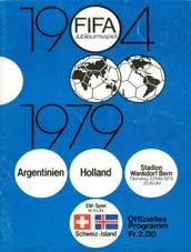 Leikur Siss og Íslands hófst kl. 18.15, en leikur heimsmeistara Argentínu og silfurliðs Hollands frá HM í Argentínu 1978, hófst kl. 20.