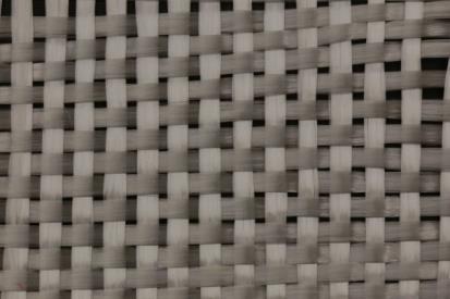 Chopped strand mat är tillverkad av ca 50 mm långa upphackade trådar av kontinuerlig glasfibertråd, slumpvis fördelade till att bilda en matta sammanbunden av ett lämpligt bindemedel.
