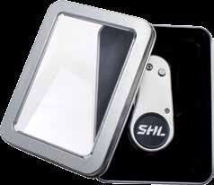 Presentförpackningar Window Tin 500 Elegant presentförpackning i metall med fönster för väl synligt innehåll.
