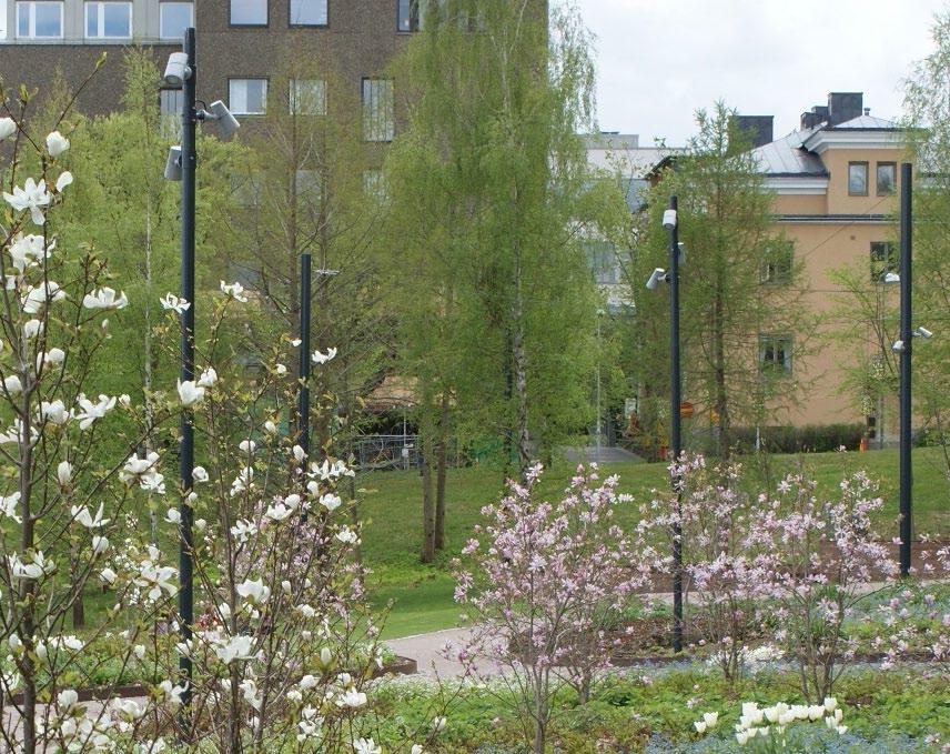 inspirerat från medeltiden och lyser som hängande smycken i de