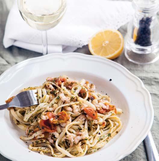 PAOLOS LINGUINI CON CAMBERI PICCANTE AL POMODORO RECEPT EPT Ca 0 min Ingredienser 400-500 gram linguine Ca 500 gram tinade, hela räkor men gärna med stjärtskalet kvar.