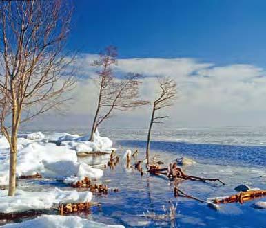 VÄDER OCH KLIMAT Meteorologi och oceanografi under 27 SVERKER HELLSTRÖM, MARIE BERGSTRAND, AMUND LINDBERG & LARS ANDERSSON, SMHI År 27 var ett varmt år, med sen isläggning och tidig islossning.
