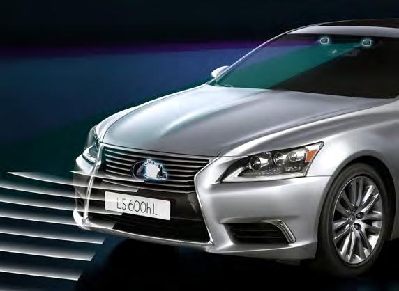 LEXUS NIGHT VIEW Genom att kombinera en kraftfull infraröd kamera med närinfraröda ljusprojektorer kan Lexus Night View-systemet visa mörkerbilder av vägen.