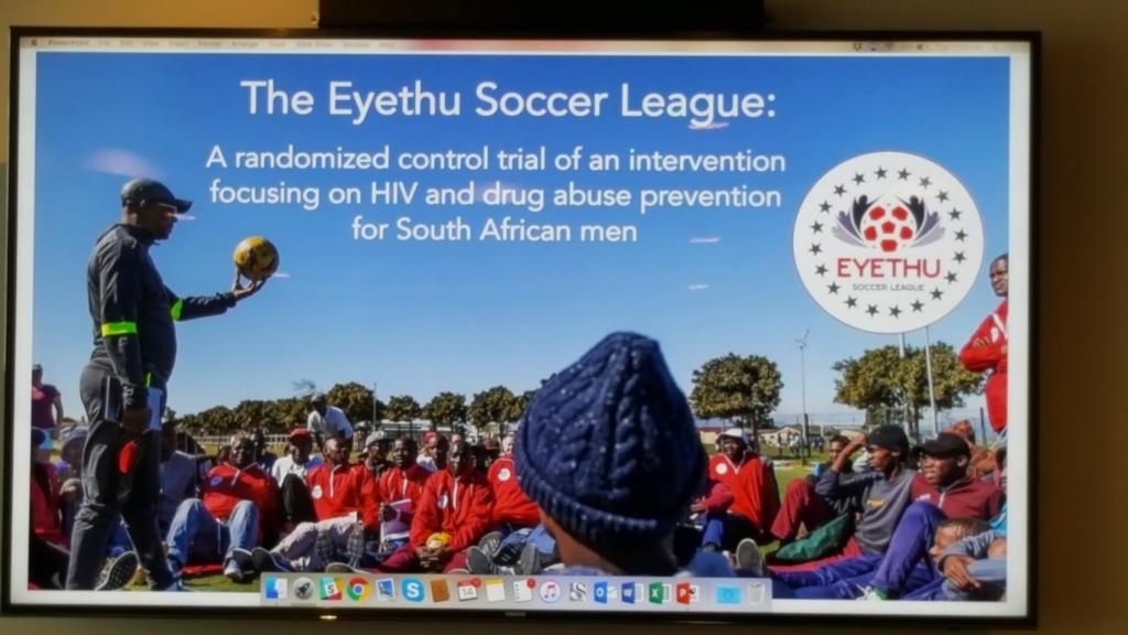Konferens Tisdag 14 nov -17, Hur kan fotboll och barnböcker hjälpa till att få stopp på hiv? Integrering av prevention, testning kopplat till vård i samhällsbaserade hälso- och välfärdsprogram.