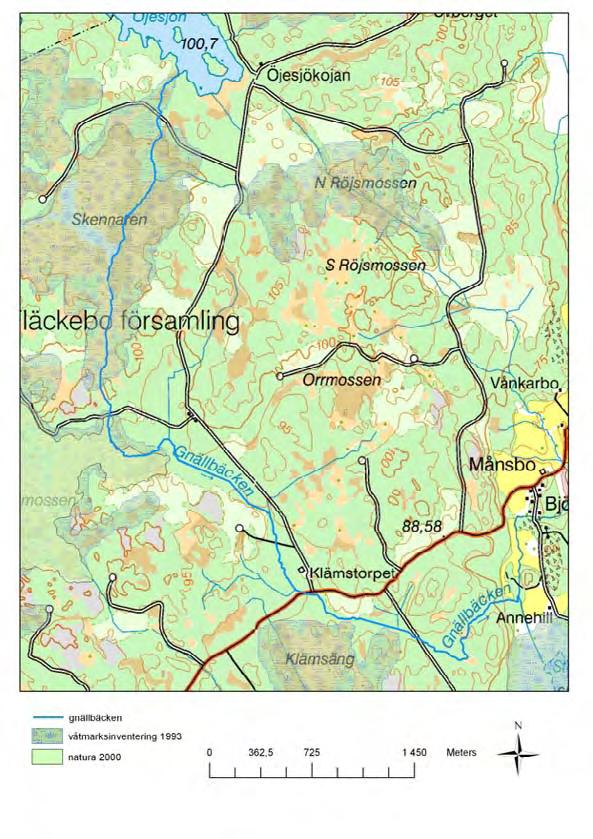 Kända naturvärden i anslutning till bäcken Gnällbäcken rinner under en ganska lång sträcka genom våtmarksområdet 11G7E06 (klass 1, våtmarksinventeringen 1993) och snuddar