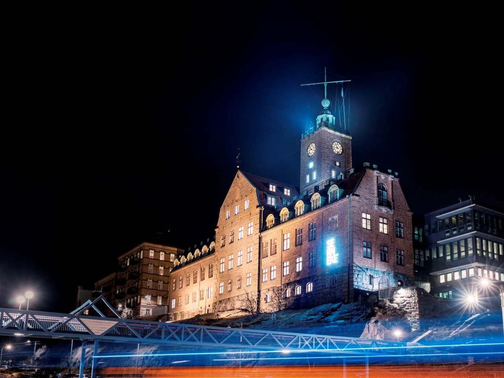 ATT BYGGA EN VERKSAMHET HISTORIA & EXPANSION Bildades 2002 med en tydlig vision om att utmana branschen Skapat en unik företagskultur