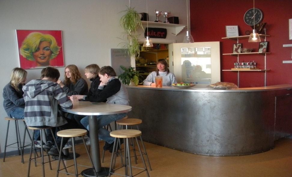 Elevcaféet Är öppet 09.00-14.