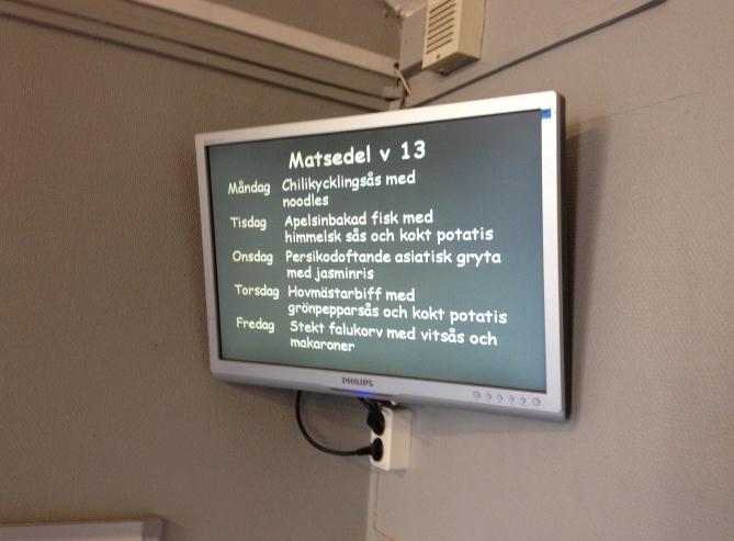 Monitor Vid ingången och i elevcaféet finns en monitor.