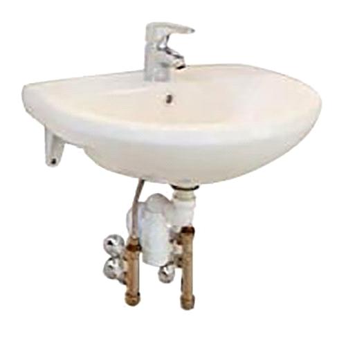 WC/Dusch KAKEL WC/D Vit blank 20x20 Ditt wc/dusch har helkaklade väggar! Höganäs Arquitectos 20 x 20 cm i vitt blankt. Ljusgrå fog och rak plattsättning.