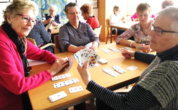 dig så kan du komma och titta på när vi spelar. Äldsta spelaren i vår bridge är f.n. May-Britt Ståhl 97 år Bridgeansvarig Ulla Gerd Johnzon tel.
