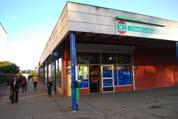 mellan husen; socialt liv,