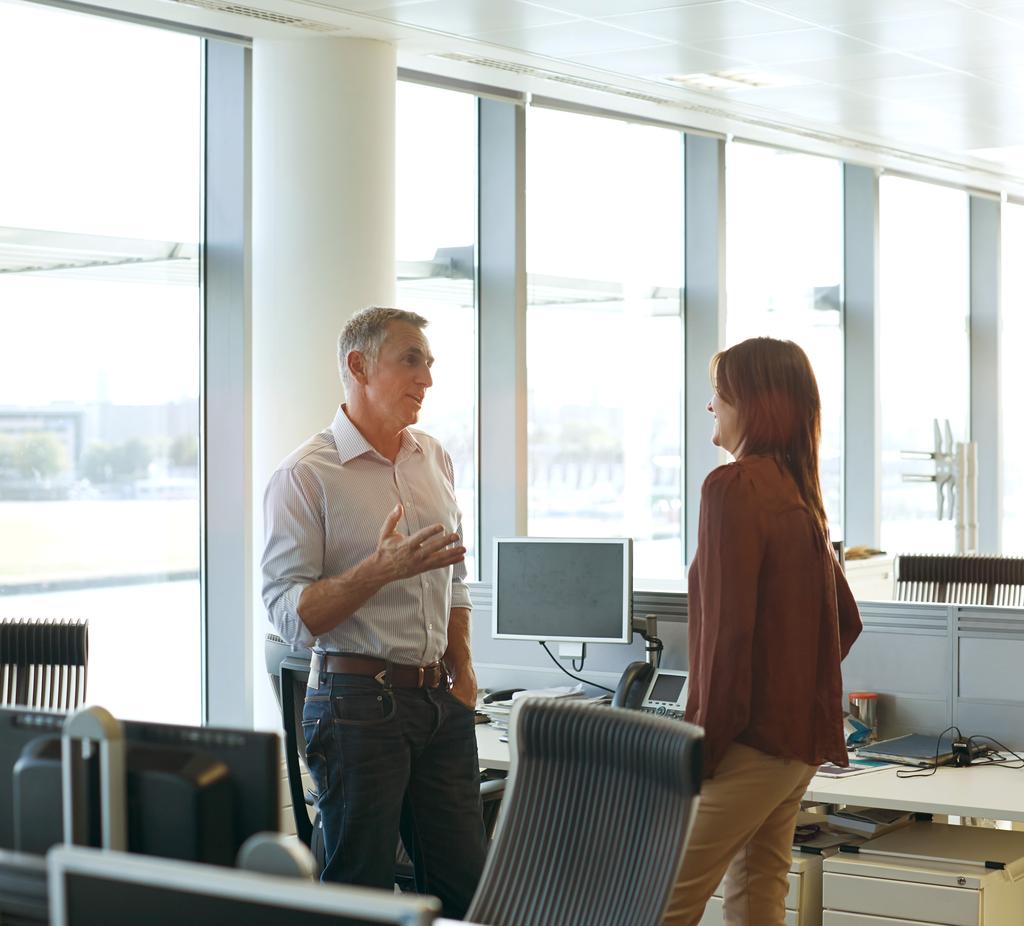 VÄLKOMMEN TILL FASTTRACK Din digitala omvandling börjar här. Microsoft FastTrack är vår tjänst som hjälper dig att lyckas med att skapa affärsnytta snabbare med hjälp av Microsofts molntjänster.