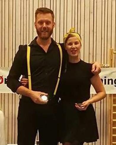 Redan i tidiga tonåren insåg jag för första gången att dans gör mig lycklig; jag provade både jazzbalett och streetfunk, men först när jag började dansa bugg 2006 kände jag att jag hittat min stil.