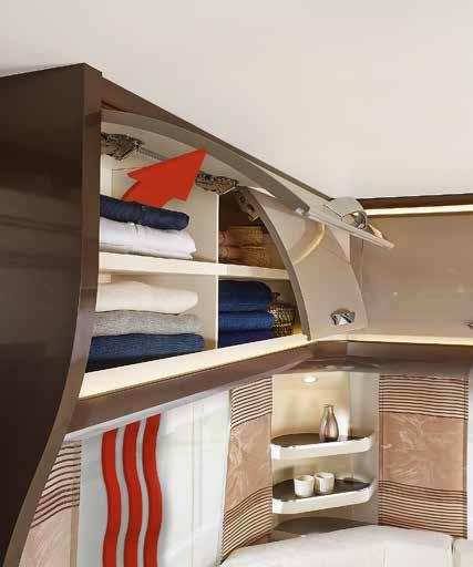 (Beroende på modell) Förvaringsskåp med med ventilation i bakkant och Soft-Close
