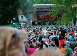 S s Måndagkvällar i juli Allsång i Linnéparken med Peje!