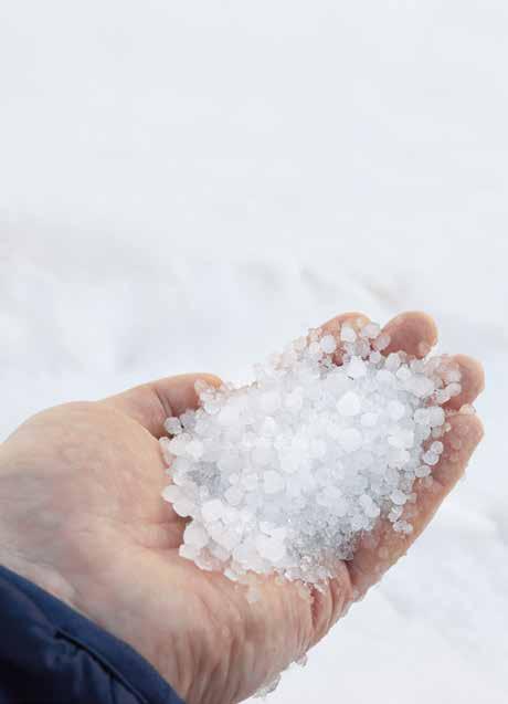 KAROSS I GLASFIBERFÖRSTÄRKT PLAST KAROSS I GLASFI- BERFÖRSTÄRKT PLAST Hållfast och mångsidig Ytterligare fördel: Den kan användas för formdelar som är mycket svåra att tillverka eller inte kan