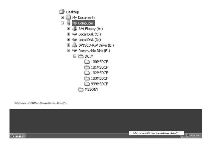 Kopiera stillbilder till en dator (Fortsättning) Koppla bort USB-kabeln (medföljer) För Windows-användare Om [USB CONNECT] visas på LCDskärmen gör du på följande sätt för att koppla bort USB-kabeln.