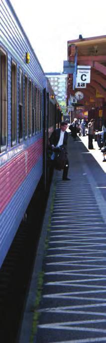 REGIONAL SYSTEMANALYS VÄRMLAND 2017 ARBETSPENDLING Lokal och regional arbetspendling sker främst till Karlstad som länets centralort.