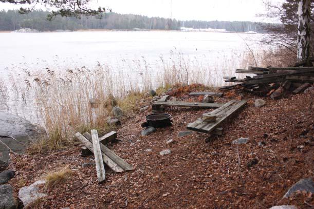 ENTRÈ 1 Det finns ingen egentlig entré till området.