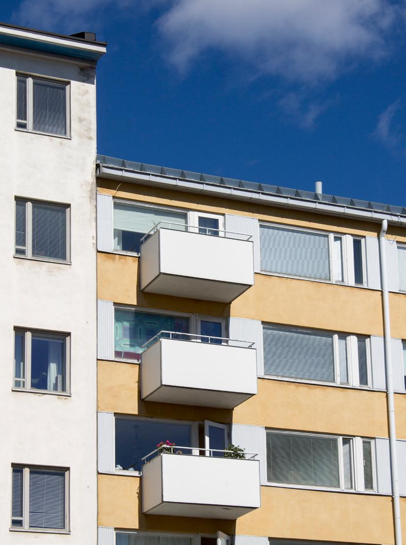 Inglasningen ska göras med glas utan ramar och så att balkongen eller terrassen är ouppvärmt utrymme.