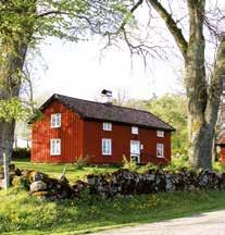 Här finns rekonstruktioner av förhisto riska boplatser från stenålder, bronsålder och järn ålder.