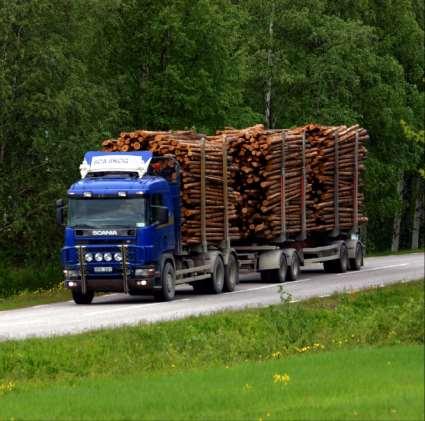 Virkesförsörjning 2016 Miljoner m 3 f Förvaltningarnas anskaffning Egen skog 4.1 Lokala köp 2.7 Totalt 6.8 5.6 SCAs massa och pappersindustri 4.
