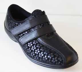 SKOR FÖR EN BRED FOT Mjukt & töjbart på sidan - skönt vid t ex hallux valgus! MIKAELA - SNEAKER MED FRÄCKA SNÖREN En svart lite rymligare sneaker i mjukt fint skinn från Cinnamon.