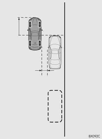 1. LEXUS BACKKAMERA PARKERING Följande exempel visar hur du går tillväga för att backa in i en parkeringsplats på höger sida.