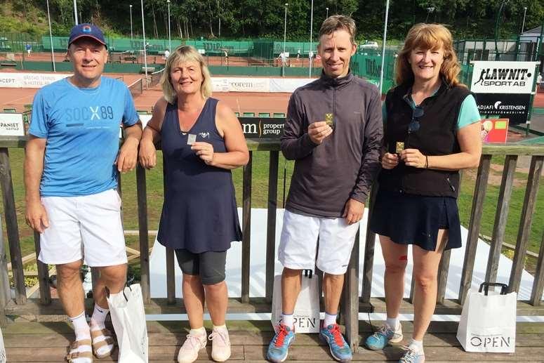 Svenska mästare MD55 Sofie Björling SALK/Mats Ljungman Skönstaholms TK Eva Fridlund Allmänna TK Lund/Anders Sirkiä Särö LTK Sofie/Mats: Sofie frågade mig om jag ville spela mixed dubbel henne efter