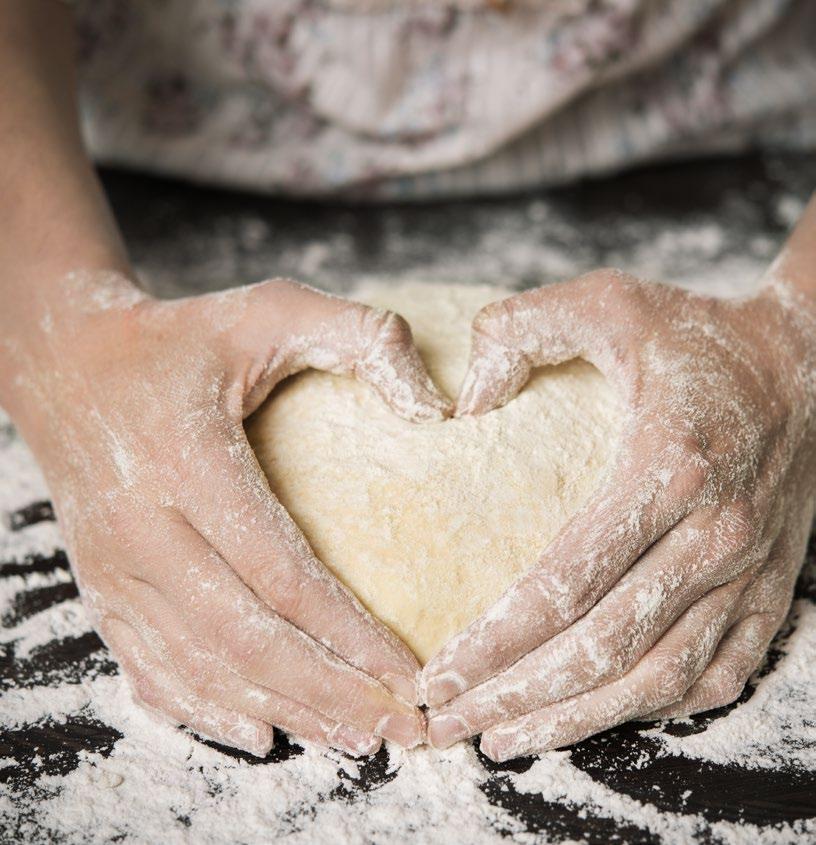 Rustik kärlek Vår kärlek till surdegsbröd går inte att ta miste på. Det känns helt enkelt som det kompletta brödet där jästid, kärleken och engagemanget från bagaren avspeglar sig i smak och utseende.